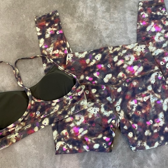 Lululemon align leggings and sports bra - Picture 2 of 4